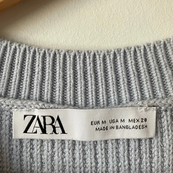 Zara V Neck Knit  Ribbed Sleeveless Sweater Vest Periwinkle Blue Size Medium - Picture 5 of 6